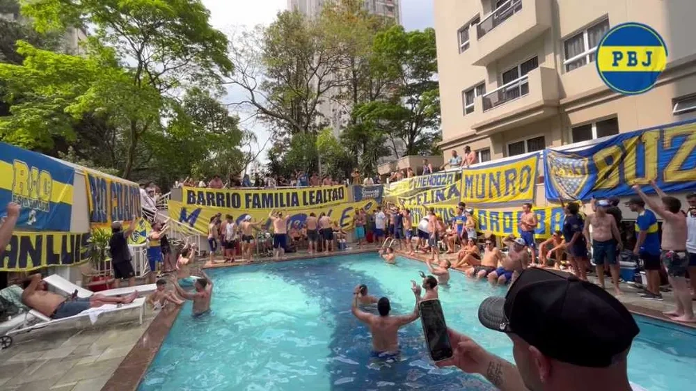 Torcida do Boca Juniors fez festa em São Paulo no duelo contra o Palmeiras, na semifinal; 150 mil torcedores são esperados no Rio de Janeiro para decisão contra o Fluminense