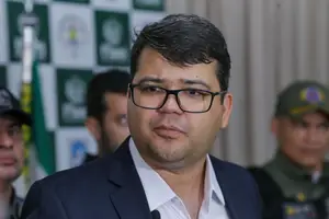 Coletiva de imprensa após operação (Foto: Secretario de segurança de segurança Chico Lucas)