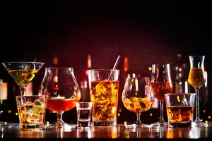 Destilados em copos diversos (Foto: Alexander Raths / Shutterstock)