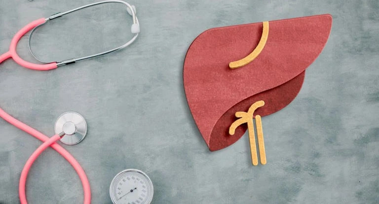 Fígado em alerta: médicas apontam sintomas que indicam que algo precisa de atenção