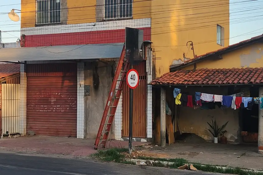 Foto sensor novo na Avenida Duque de Caxias no bairro Buenos Aires