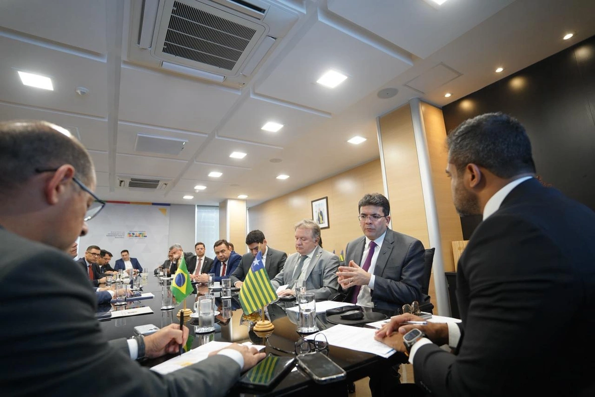 Governador Rafael Fonteles em agenda com ministro Waldez Góes