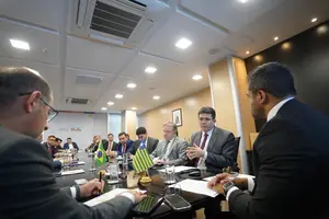 Governador Rafael Fonteles em agenda com ministro Waldez Góes (Foto: Renato Braga)