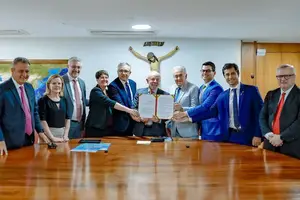 Lula sanciona lei do Agora Tem Especialistas e regulamenta Lei de Pesquisa Clínica que fortalece saúde pública (Foto: Ricardo Stuckert / PR)