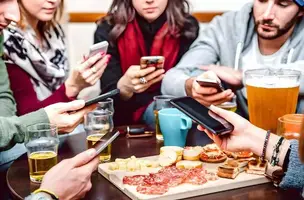 Mudanças no estilo de vida e ambiente explicam aumento de 79% nos casos entre jovens adultos (Foto: Terra)