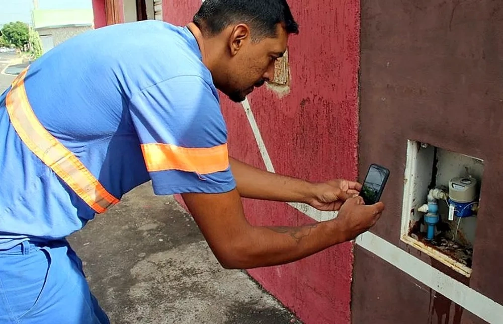 Nova norma garante ao consumidor chance de pagar débitos no ato e evitar corte de água ou energia