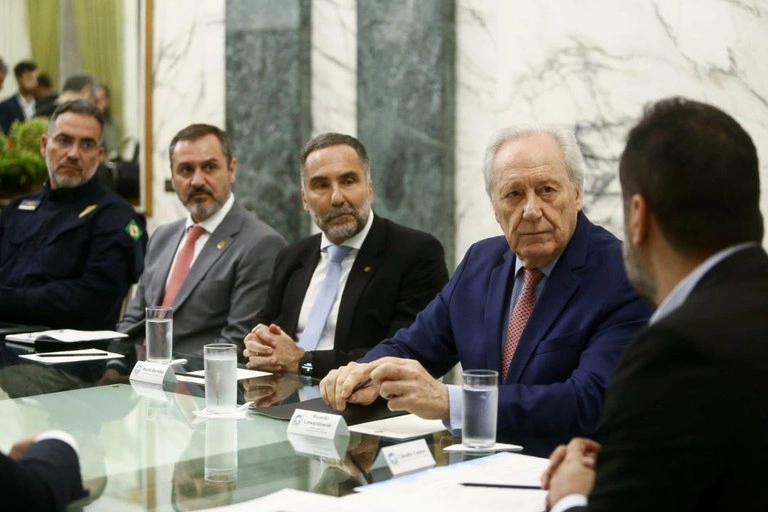 O ministro Ricardo Lewandowski durante reunião no Palácio Guanabara para tratar do apoio à segurança pública no Rio de Janeiro