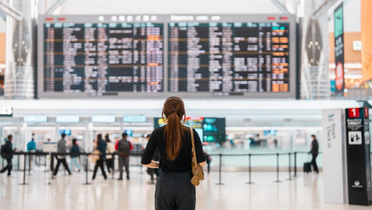 Passageira em aeroporto