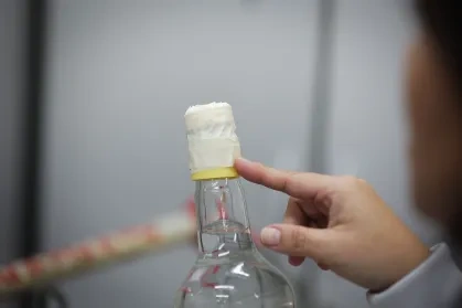 Perícia em bebidas com suspeita de metanol