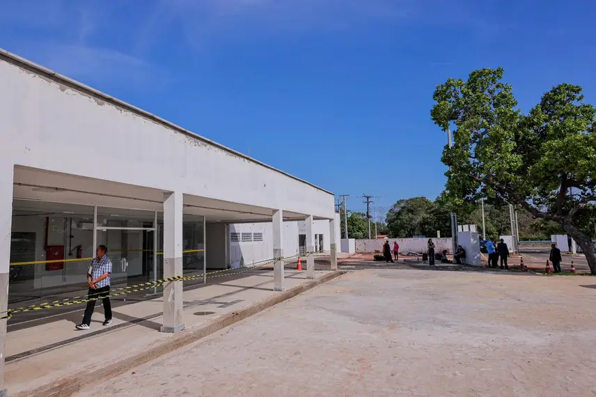 Visita ao BEPI e Batalhão de Choque estão em fase final de construção no Parque de Exposições Dirceu Arcoverde