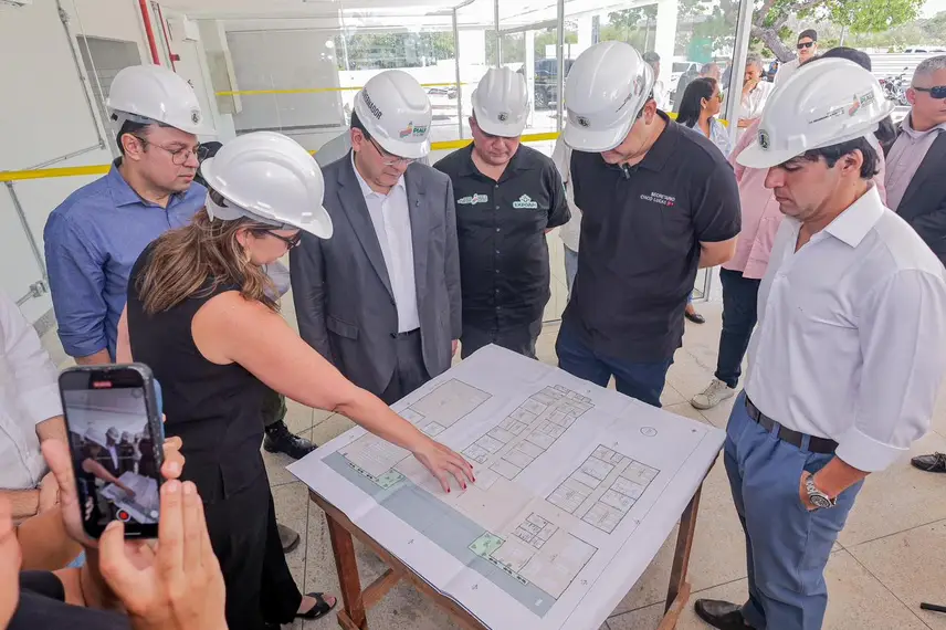 Visita ao BEPI e Batalhão de Choque estão em fase final de construção no Parque de Exposições Dirceu Arcoverde