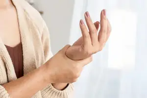 A deficiência de vitamina B12 pode afetar a produção de glóbulos vermelhos, o sistema nervoso e até o humor (Foto: Reprodução)