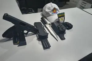 Armas e munições apreendidas em blitz na região do conjunto habitacional Porto Alegre zona sul de Teresina (Foto: SSP-PI)