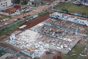 Cidade de Rio Bonito, no Paraná, destruída por tornado (Foto: Reprodução)