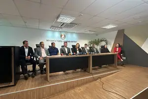 Coletiva com parte das autoridades envolvidas na Operação Carbono Oculto (86) (Foto: Revista40graus)