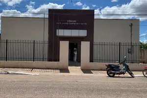 Fórum onde ocorreu o Tribunal do Júri de Simplício Mendes (Foto: TJ-PI)