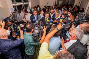 Governador Rafael Fonteles em coletiva no Hospital Natan Portela (Foto: Gabriel Paulino)