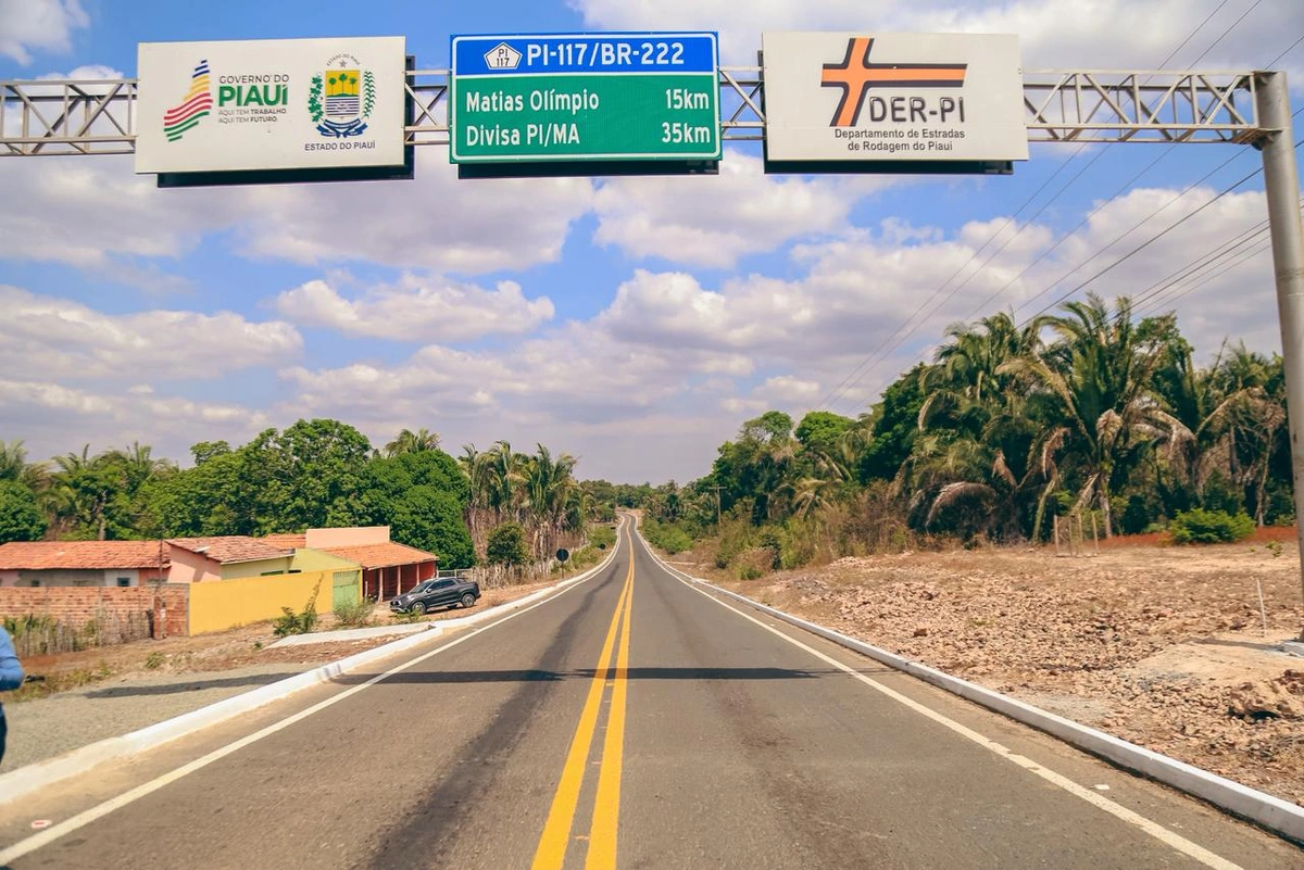 Inauguração de pavimentação asfáltica na região dos Cocais