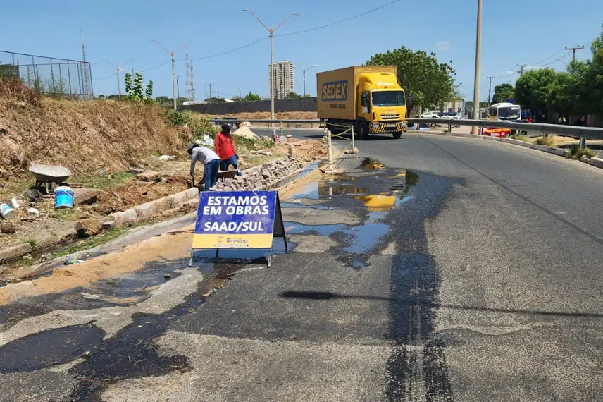 Manutenção no prolongamento da Avenida Barão de Castelo Branco