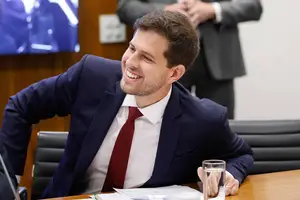 O líder do PSB, deputado Pedro Campos (PE), relator do projeto de lei que amplia a licença paternidade (Foto: Agência Câmara)