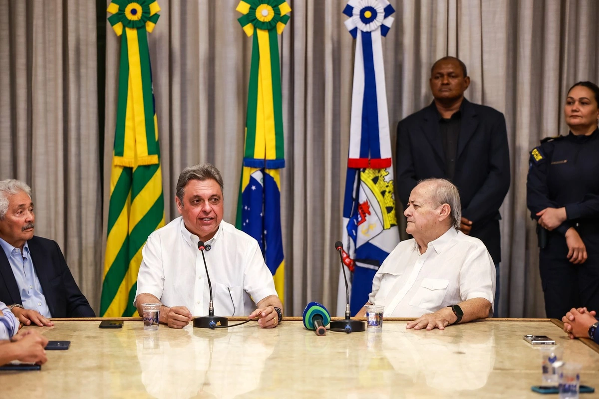 Posse de Júlio Arcoverde na secretaria Municipal de Articulação