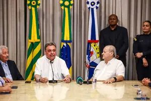 Posse de Júlio Arcoverde na secretaria Municipal de Articulação (Foto: Renato Andrade)