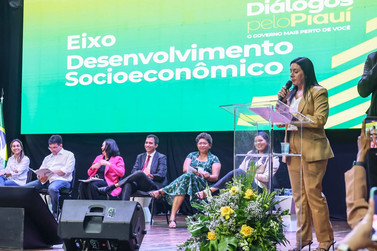 Vereadora Luciana Alencar, de Água Branca