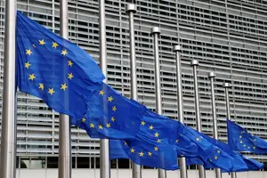 Bandeiras da União Europeia (Foto: Reprodução | François Lenoir/Reuters)