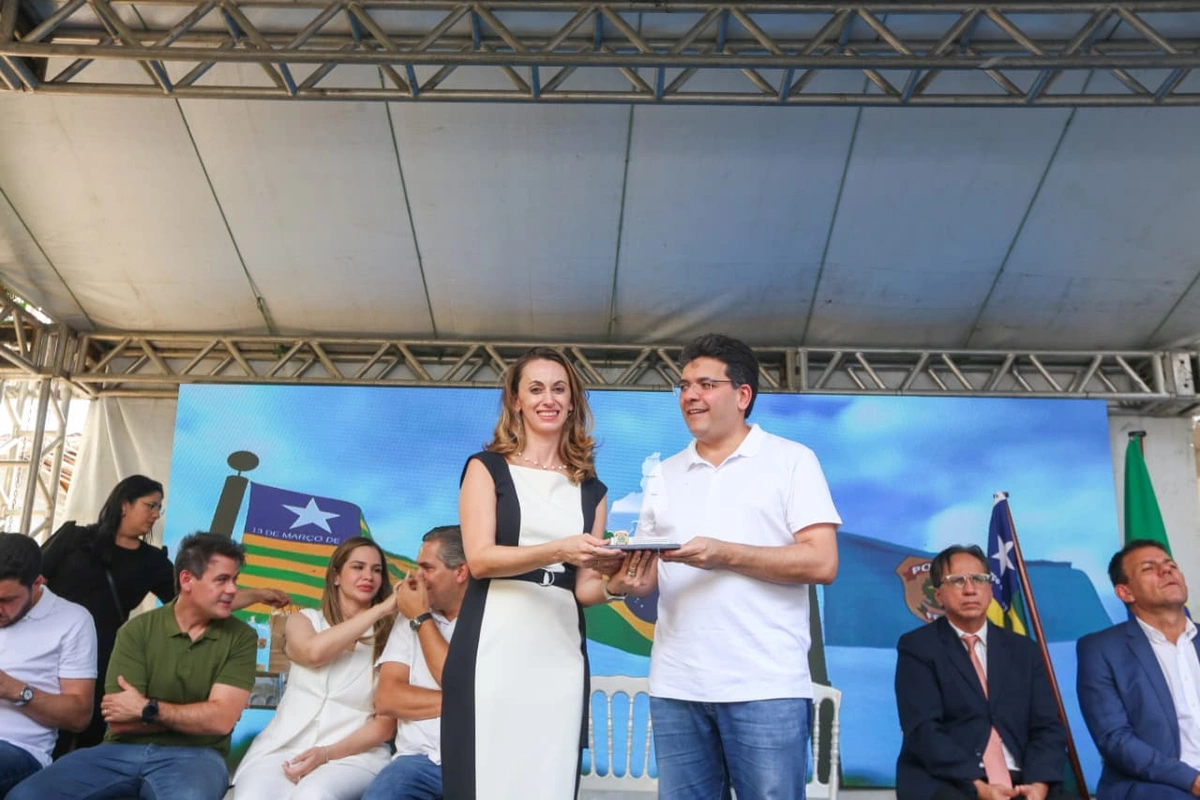 Em Picos, Rafael Fonteles celebra nova sede da PF e reforma do mercado municipal com investimento da Seinfra