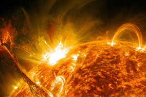 Erupção solar extrema da classe X1.9 afeta comunicações e acende alerta global para novos eventos (Foto: Eloy Figueiredo / Revista40graus)