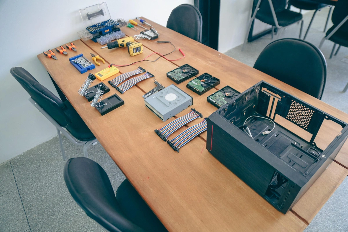 Governador inaugura Escola de Tecnologia em Teresina