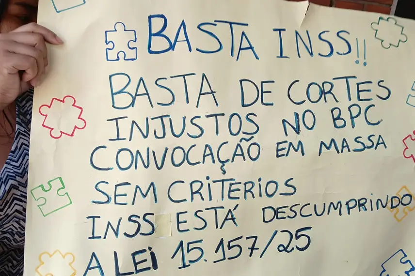 Mães atípicas protestam na Alepi contra cortes no BPC e cobram apoio ao PL que impede suspensões abusivas