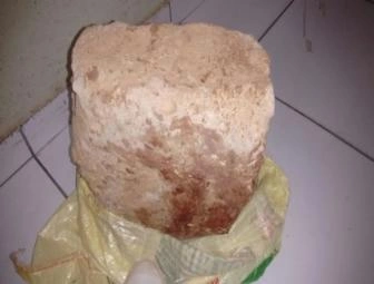 Pedra utilizada para matar a vítima