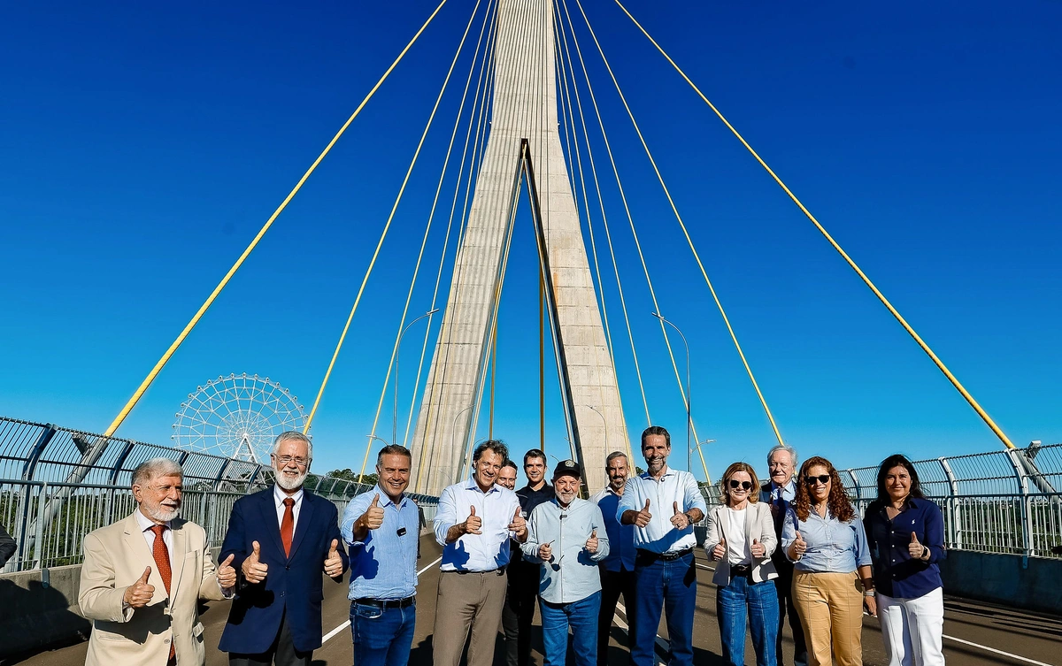 Presidente da República, Luiz Inácio Lula da Silva, durante visita e cerimônia de abertura da Ponte da Integração Brasil–Paraguai. Nova Aduana Brasil–Paraguai. Foz do Iguaçu (PR)