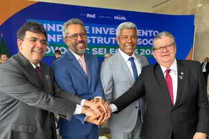 Rafael Fonteles ao lado dos governadores Elmano de Freitas da Costa (Ceará), Jerônimo Rodrigues (Bahia) e João Azevêdo Lins (Paraíba) (Foto: Juliana Oliveira)