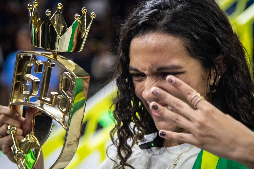 Rayssa Leal mostra quantos títulos tem da Street League