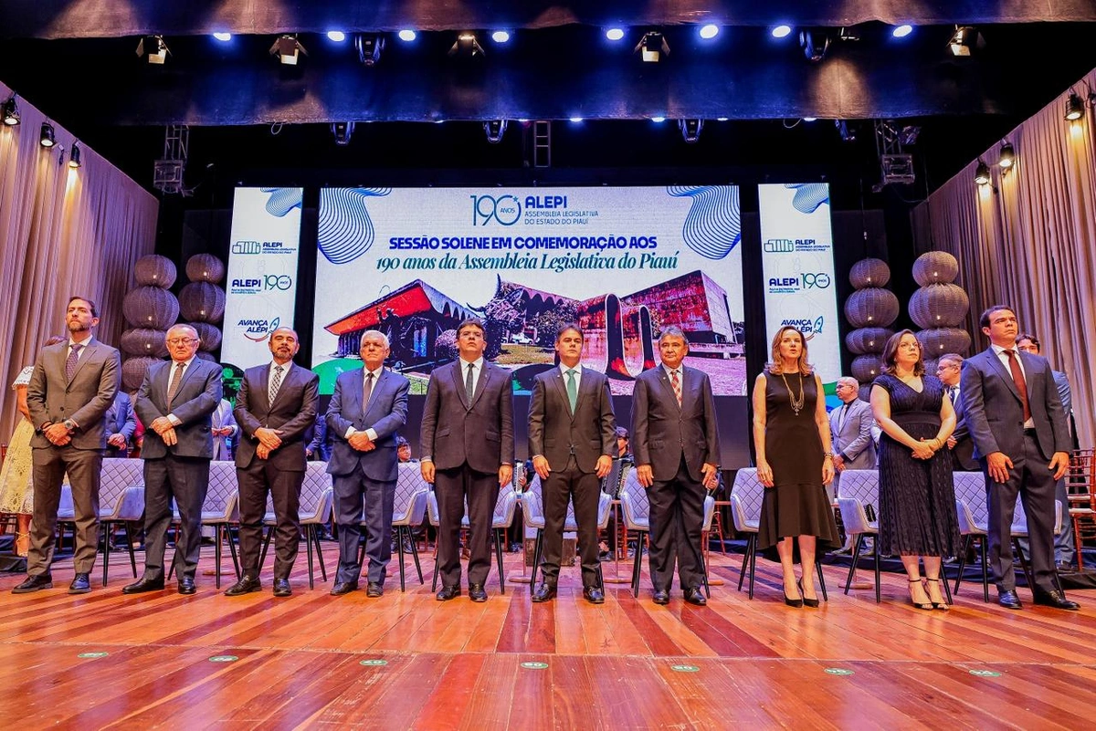 Sessão solene dos 190 da ALEPI