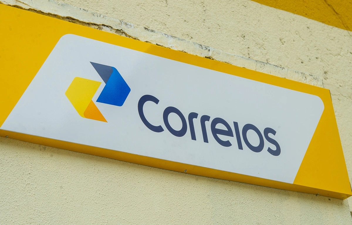 Tesouro aprova empréstimo de R$ 12 bilhões para reestruturação dos Correios