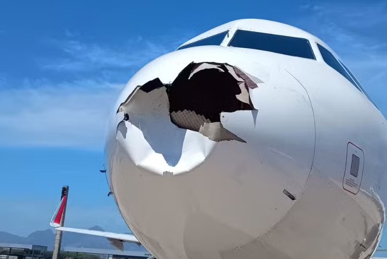 Avião Latam após o acidente