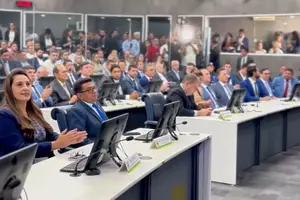 Câmara Municipal de Teresina Inicia Trabalhos do 1º Ano Legislativo (Foto: Divulgação/Instagram)