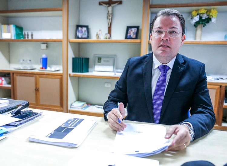 Ney Ferraz Júnior