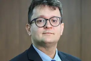 'Os flanelinhas coagem as pessoas', diz vereador de Teresina, Petrus Evelyn (Foto: Reprodução/CMT)