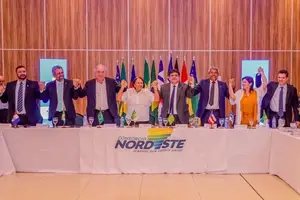 Rafael Fonteles assume presidência do Consórcio Nordeste em evento com ministros (Foto: Ascom/Governo do Piauí)