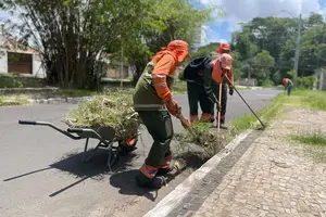 Trabalhadores da limpeza de Teresina (Foto: Alessandra Fonseca/Revista40graus)