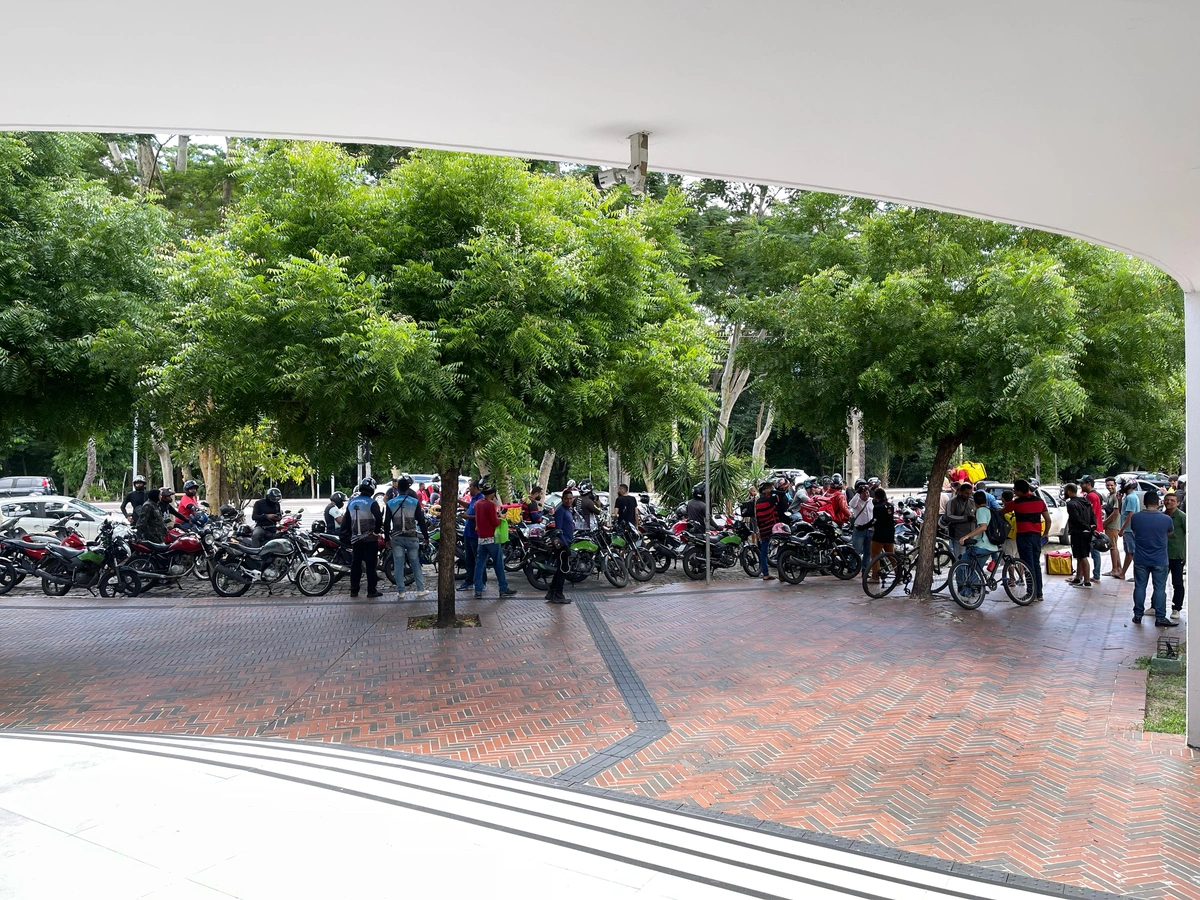 Greve de entregadores afeta entregas e comércio em Teresina; confira