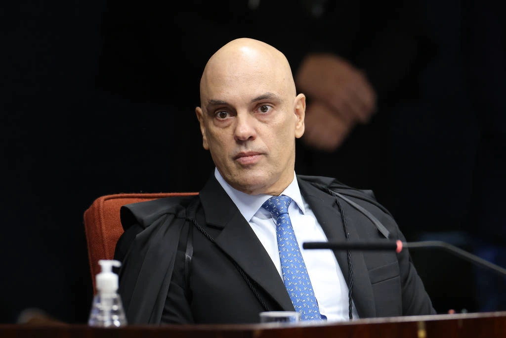 Alexandre de Moraes durante sessão da primeira Turma do STF que julgou a denúncia da PGR contra Bolsonaro e mais 7 na trama golpista de 2022