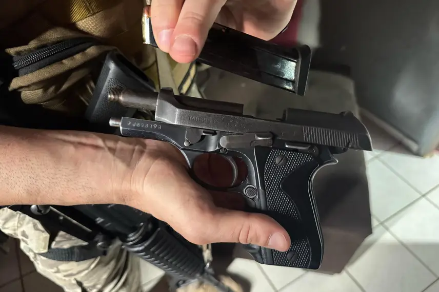 Apreensão de armas Apreensão de armas