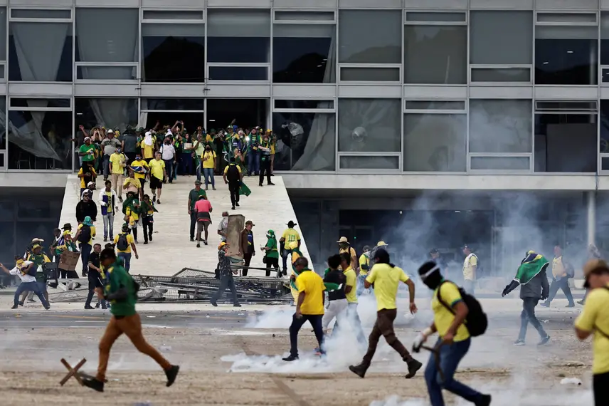 Atos antidemocráticos do 08 de janeiro de 2023 Atos antidemocráticos do 08 de janeiro de 2023