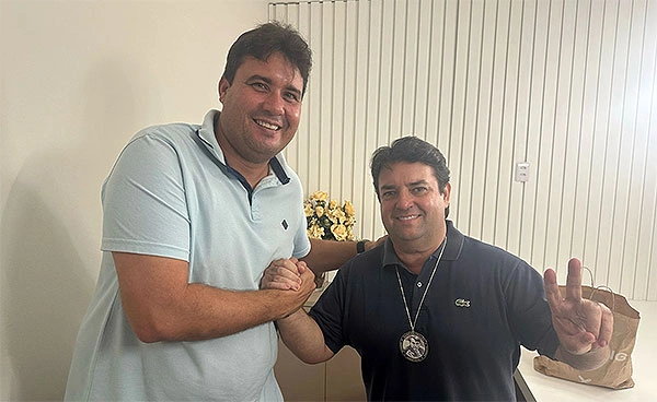Daniel ao lado de Junqueira