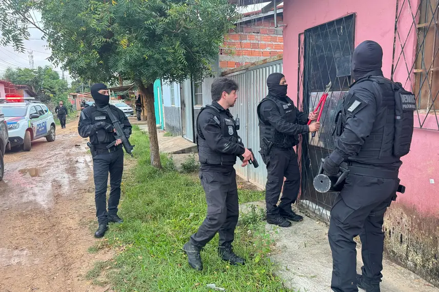 Delegado Samuel e equipe dando cumprimento a mandados judiciais Delegado Samuel e equipe dando cumprimento a mandados judiciais